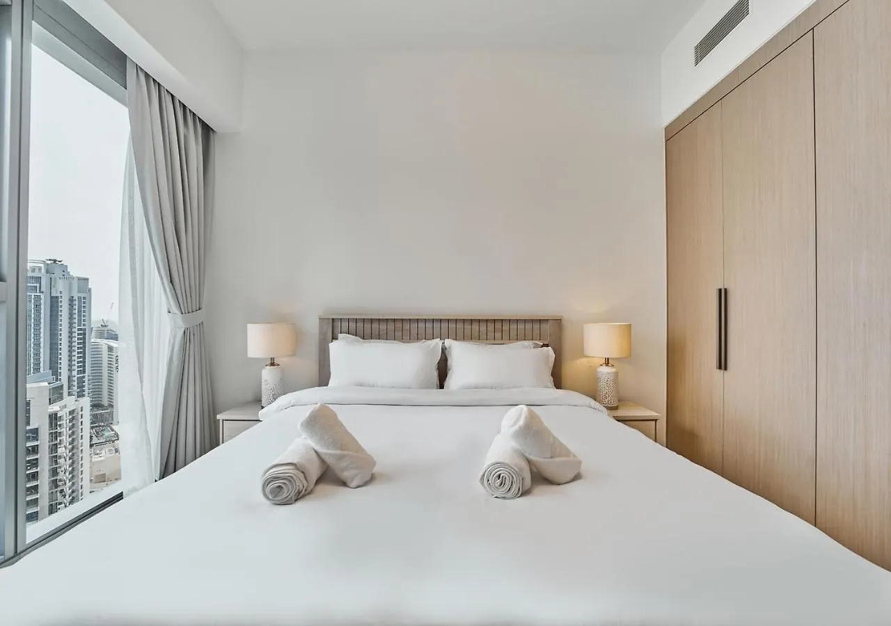 Апартаменты Majestic Act One 2Br 32Nd Floor- Downtown- Fountain View Дубай